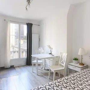 Orsay Cosy Studio , Paris France